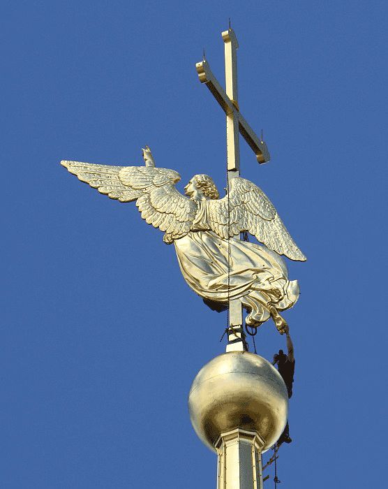 Angel na shpile Petropavlovskogo sobora