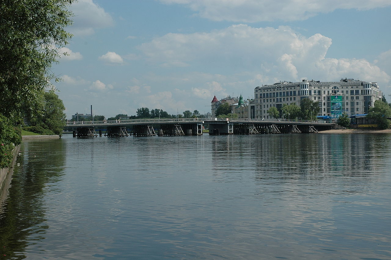 1280px Second Elagin bridge St Petersburg